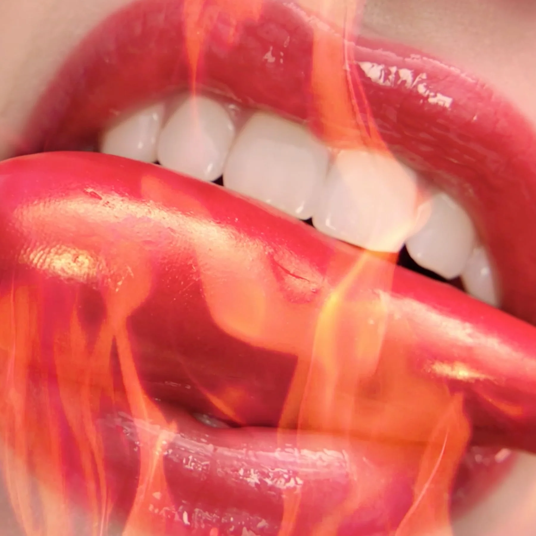 Maybelline Lifter Plump Lip Plumping Gloss with Chilli Pepper - Image 41